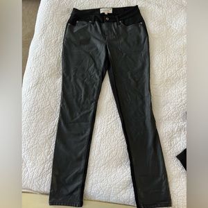 Vince Camuto 26/2 faux leather pants